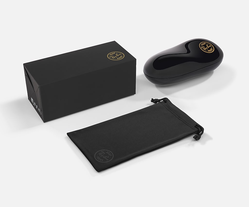RB4940 Wayfarer Puffer Ray-Ban Black M